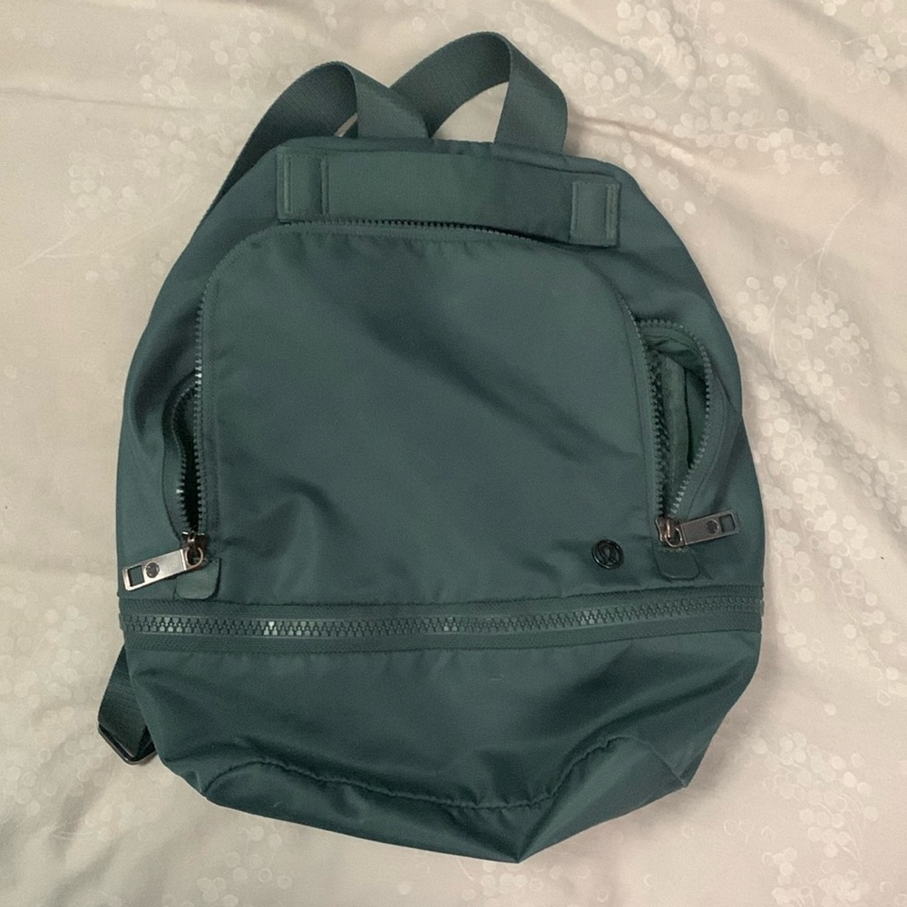 Lululemon mini backpack